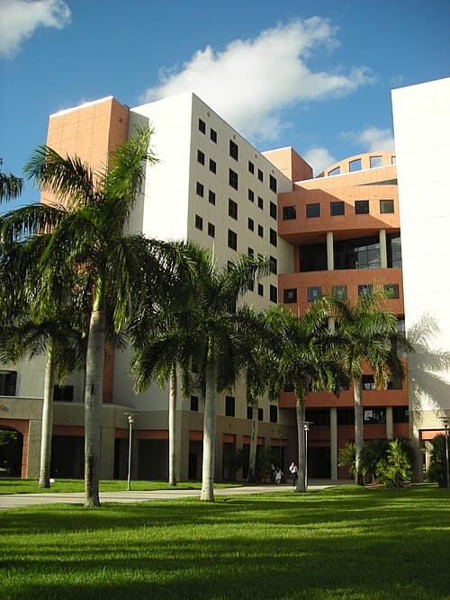 Florida International University 사진 3