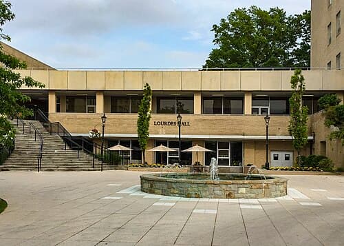 St. John's University 사진 3